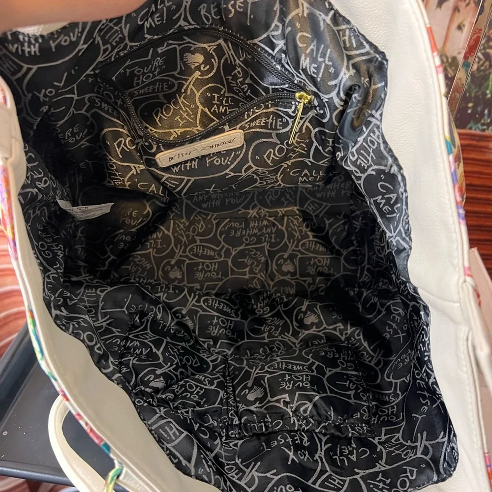 Betsey Johnson Large Colorful Floral Women's Bag with Pink Bow 🎀 charm - Picture 13 of 15